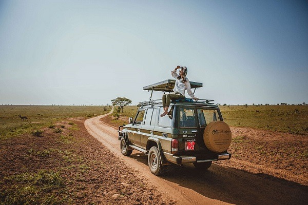 Benefits of hiring chauffeur in Rwanda or Driver guide