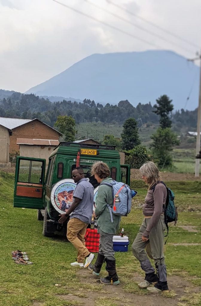 Rwanda car rental for Volcanoes national park
