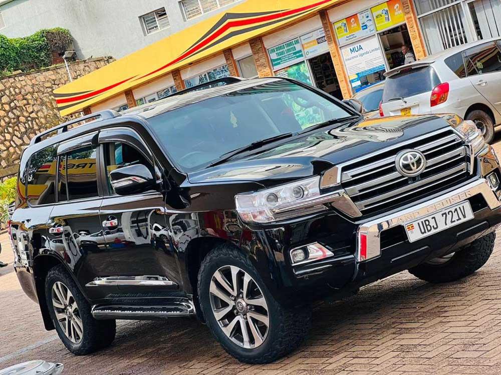 Land Cruiser V8 rental Uganda