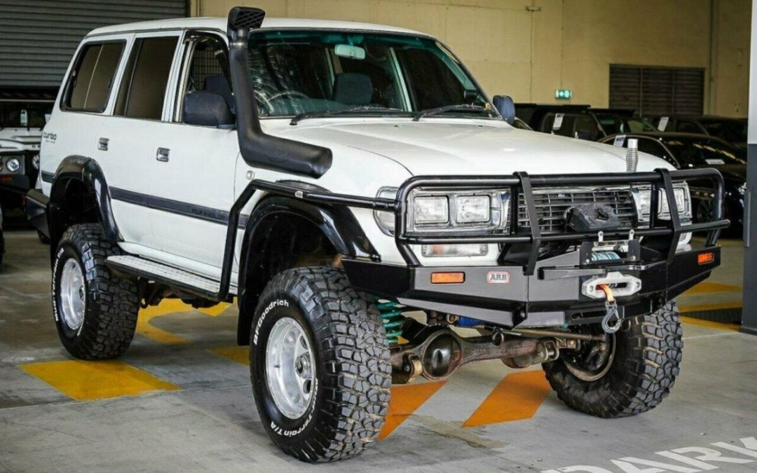 Land Cruiser Prado rental to Nyungwe Forest